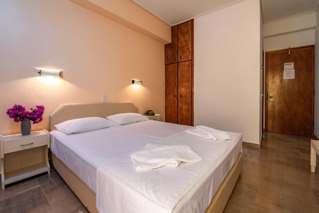 Troianata Ionis Hotel חדר תמונה